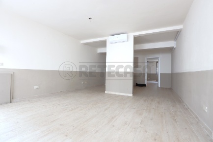 Foto Locale commerciale in Contrada Apolloni, Vicenza in vendita