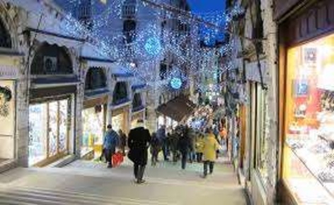 Foto Negozio in san marco 314, Venezia San Marco di 240 m² con 6 locali