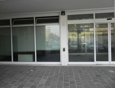 Foto Negozio in via Zuccherificio, Cesena di 433 m² con 1 locali in affitto