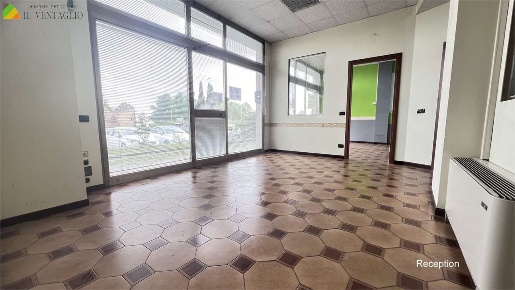 Foto Negozio a Fiorano Modenese di 195 m² con 7 locali in affitto