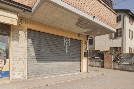 Foto Negozio in GIUSEPPE DI VITTORIO 9, Quattro Castella Puianello di 96 m²