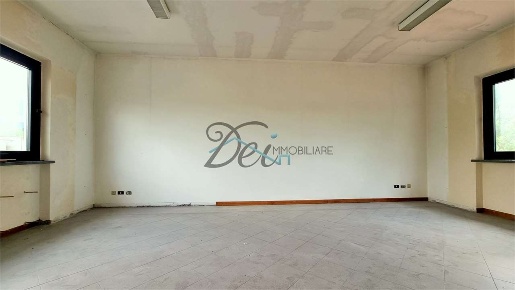 Foto Ufficio in via gheghi 41, Capannori Segromigno - San Colombano