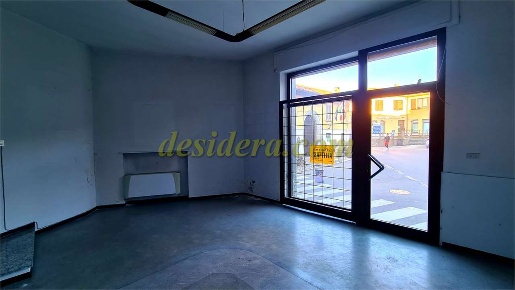 Foto Ufficio a Varallo Pombia di 70 m² con 3 locali in affitto