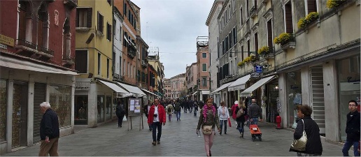 Foto Attività commerciale in Ruga RialtoSan Polo, Venezia Rialto di 25 m²