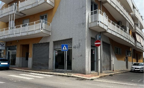Foto Negozio a Conversano di 121 m² con 1 locali in affitto