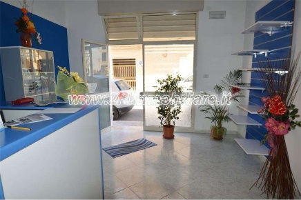 Foto Negozio in Via Santa Maria di Gesù, Mazara del Vallo Centro di 36 m²