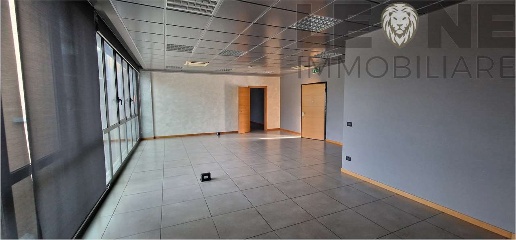 Foto Ufficio a Vignola di 100 m² con 2 locali in vendita