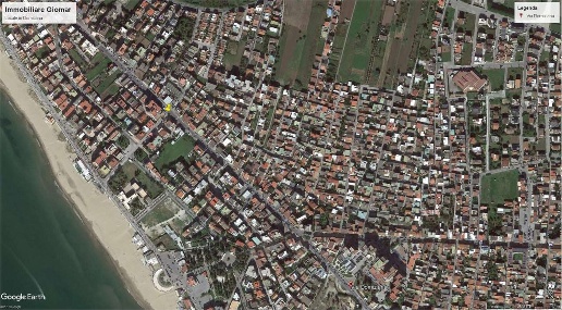 Foto Negozio in Via  Domiziana, Mondragone di 50 m² con 1 locali in vendita