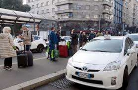 Foto Attività commerciale a Reggio nell'Emilia di 10 m² con 1 locali