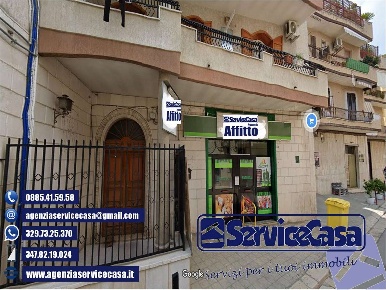 Foto Negozio in VIA TEANO, Cerignola Centro di 250 m² con 1 locali