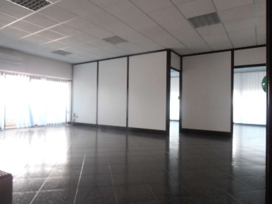 Foto Ufficio in via Eridania, Occhiobello di 110 m² con 4 locali in vendita