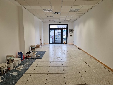 Foto Negozio a Bibbiena di 95 m² con 3 locali in affitto