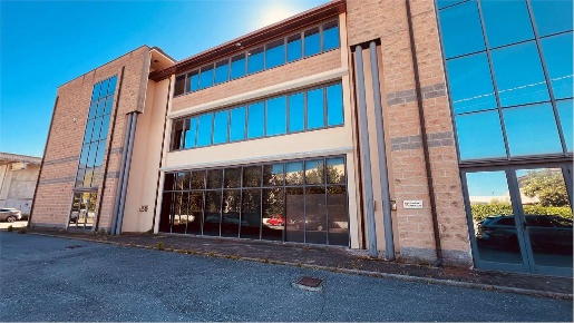 Foto Ufficio in via di sottopoggio, Capannori Verciano - Guamo di 920 m²