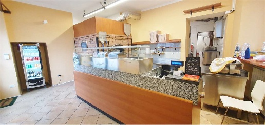 Foto Negozio in Via Carducci, Grandate di 50 m² con 2 locali in vendita