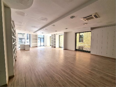 Foto Ufficio in Via Roma 1, Cantù Centro di 160 m² con 2 locali in affitto