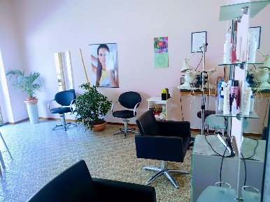 Foto Negozio in VIA TOCE 87, Villadossola di 55 m² con 3 locali in affitto