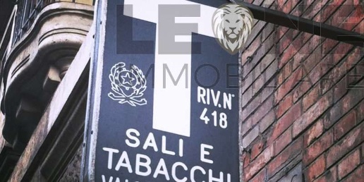 Foto Negozio a Modena di 25 m² con 1 locali in vendita