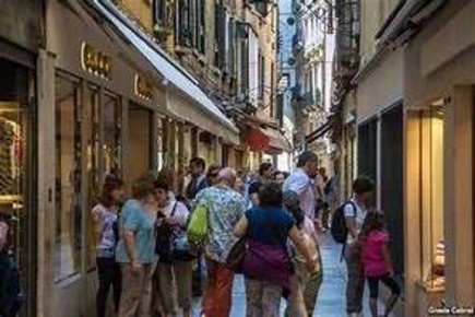 Foto Negozio in Rialto Rialto, Venezia Rialto di 40 m² con 4 locali
