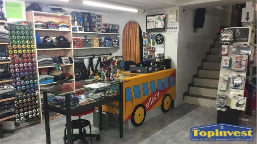 Foto Attività commerciale a Merano di 144 m² con 2 locali in vendita