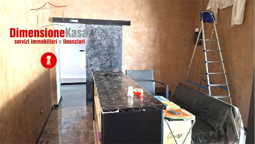 Foto Negozio in via San Paolo bel Sito, Nola Centro di 60 m² con 2 locali