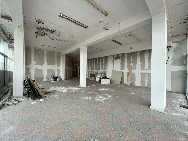 Foto Negozio a Ancona di 100 m² con 1 locali in vendita