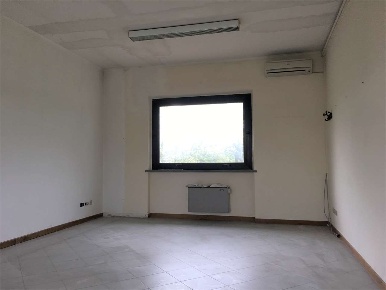 Foto Ufficio in via delle ville  493, Capannori Segromigno - San Colombano