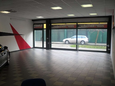 Foto Negozio a Occhiobello di 90 m² con 1 locali in affitto