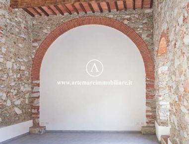 Foto Ufficio a Seravezza di 80 m² con 2 locali in affitto
