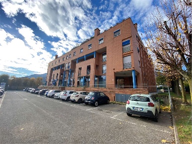 Foto Negozio in Via Statale 1071, Garlate di 75 m² con 1 locali in vendita