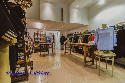 Foto Negozio in Viale Roma 34-36, Forlì Stazione - Grandi Italiani di 70 m²