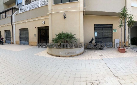 Foto Magazzino a Mazara del Vallo di 250 m² con 1 locali in vendita