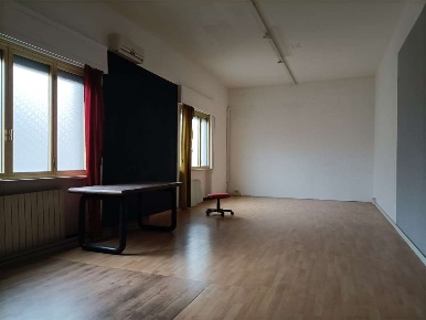 Foto Ufficio in via ceppo di melo, Capannori Marlia di 300 m² con 12 locali