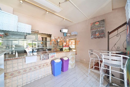 Foto Attività commerciale in Via Della Lana, Perugia Santa Lucia di 40 m²