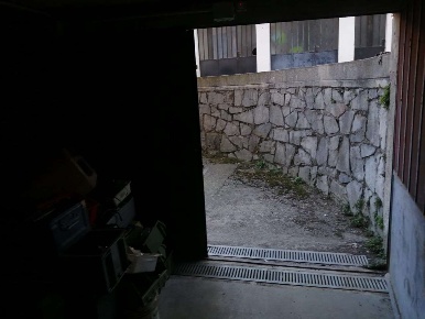 Foto Magazzino a Cermenate di 120 m² con 1 locali in vendita