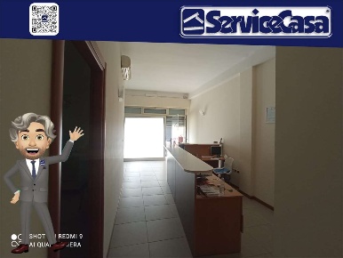 Foto Ufficio in VIA ASSISI, Cerignola Centro di 100 m² con 5 locali
