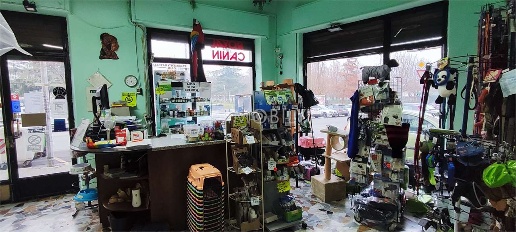 Foto Negozio in via Fratelli Rosselli 10, Moncalieri San Pietro di 116 m²