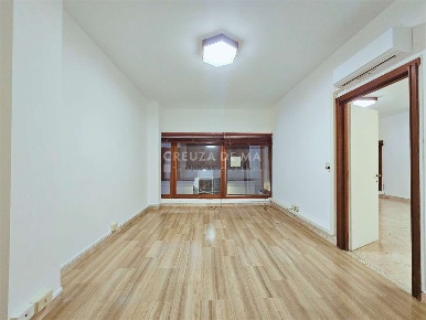 Foto Ufficio in Corso Matteotti 22, Rapallo Centro Storico di 68 m²