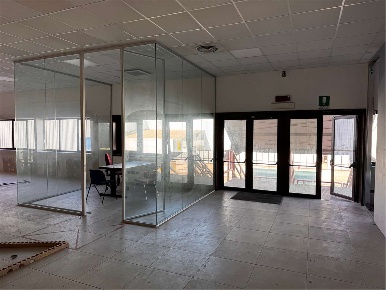 Foto Negozio a Imola di 427 m² con 1 locali in affitto