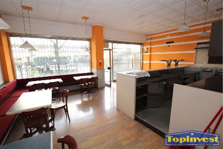 Foto Negozio a Merano di 144 m² con 1 locali in vendita