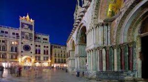 Foto Negozio in Piazza San Marco, Venezia San Marco di 130 m² con 6 locali