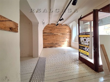 Foto Negozio a Osimo di 72 m² con 4 locali in vendita