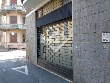 Foto Negozio in Via Gnifetti 40/a, Novara San Martino di 35 m² con 2 locali