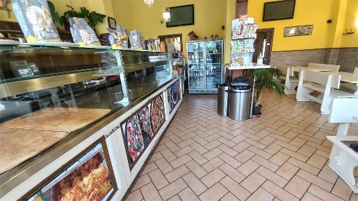 Foto Attività commerciale in Viale Guidoni 90, Firenze Firenze Nova