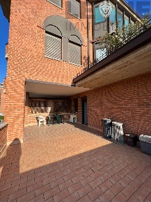 Foto Ufficio a Vignola di 169 m² con 6 locali in vendita