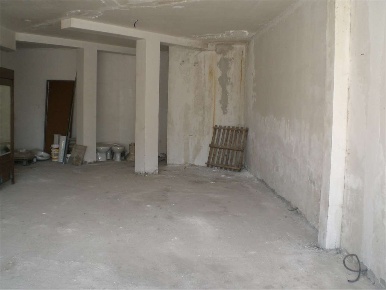 Foto Negozio a Latina di 75 m² con 1 locali in vendita