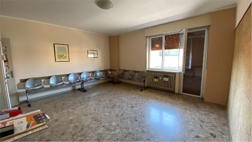 Foto Ufficio in Via Nino Bixio, Villafranca di Verona di 130 m² in affitto