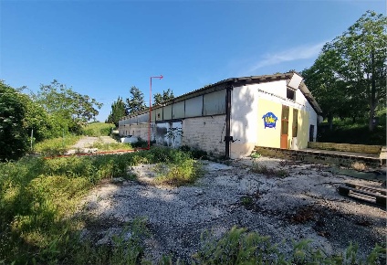 Foto Magazzino a Sant'Elpidio a Mare di 206 m² con 1 locali in vendita