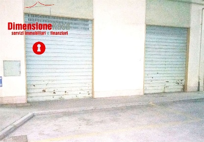 Foto Magazzino in viale Crispi, Cimitile di 69 m² con 1 locali in vendita