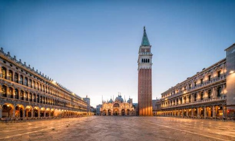 Foto Negozio in Ponte Rialto, Venezia San Marco di 600 m² con 16 locali