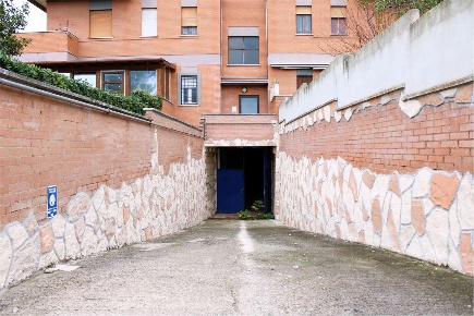 Foto Magazzino in VIA DELLE FUCSIE 13, Anzio Lido dei Pini di 400 m²